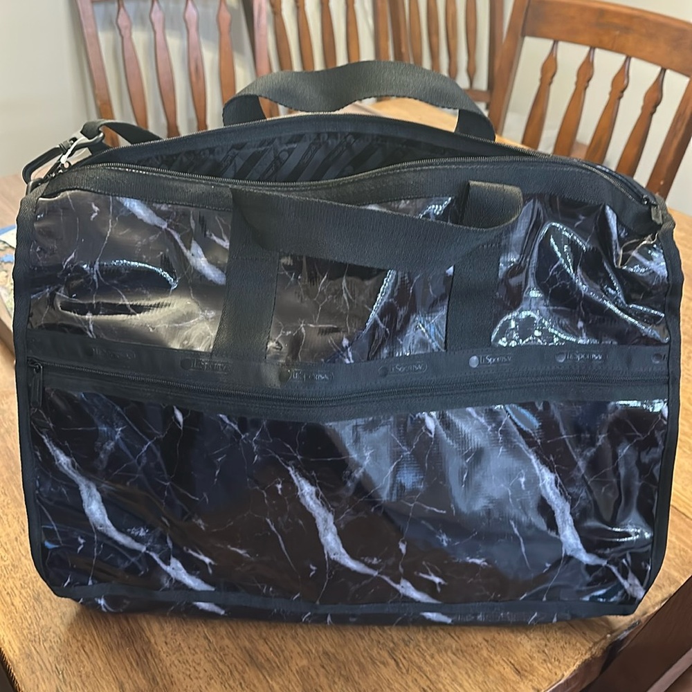 NWOT LeSportsac - duffle